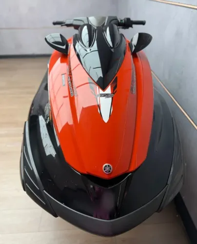 Jet ski Yamaha fzs 44 horas