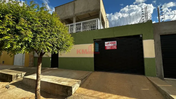 Casa Duplex no Bairro Belo Horizonte, Mossoró | 4 Quartos - 2 Suítes. Aceita Troca por Imó