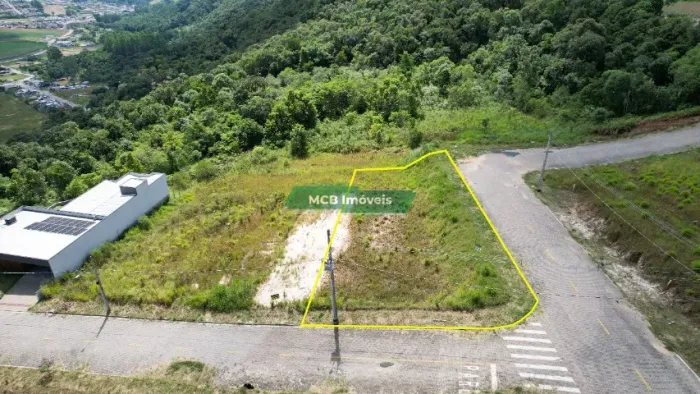 TERRENO DE ESQUINA