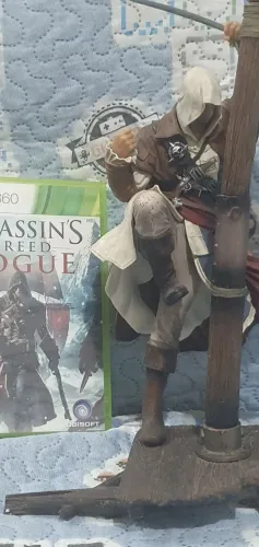 0FIGURA DE AÇÃO BONECO ASSASSINOS ROUGEMAIS