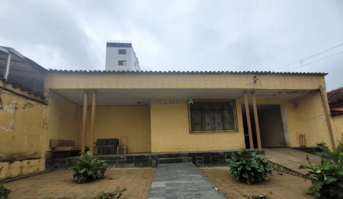 CASA COMERCIAL 03 QUARTOS - 03 VAGAS - GLÓRIA ELDORADO - CONTAGEM