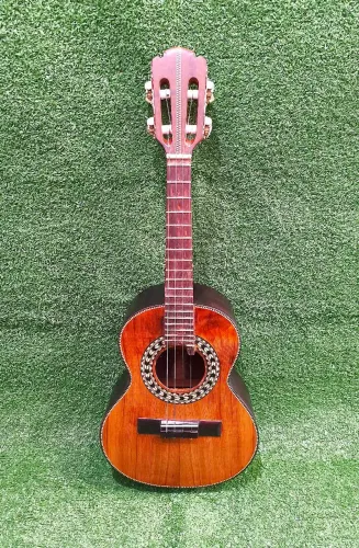 Cavaquinho Jaime Ferreira de Mogno Escurecido Captado