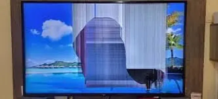 TV LG 55" 55UN7310PSC - Tela Quebrada