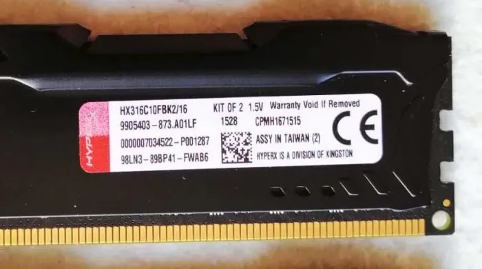 KINGSTON FURY - HYPER X - 4 pentes de 8 Gigas cada memória RAM DDR3 1600- total 32 Giga