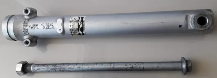 Cilindro de Bengala Externo (Canela) (Lado *Direito) Titan 125 150KS/ES 2000 até Fan 2008