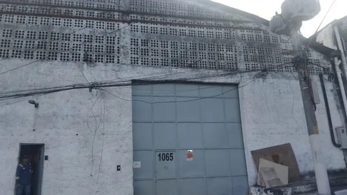 Lindo galpão a venda bem alugado para uma boa empresa