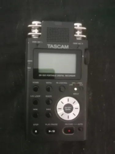 Gravador Profissional Tascam DR-100, SD 16GB, Bateria