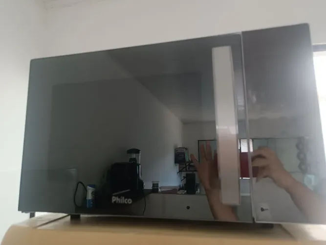 Micro-ondas Philco 220V - Liga mas não esquenta (Para conserto ou peças)