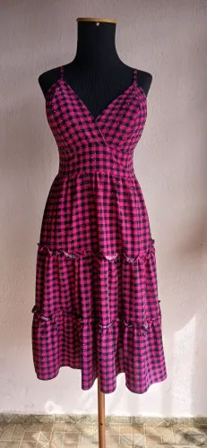 Vestido Novo Xadrez - Perfeito para Festa Junina - Tamanho M