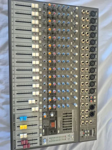 MESA DE SOM - ARCANO A-MIX 16