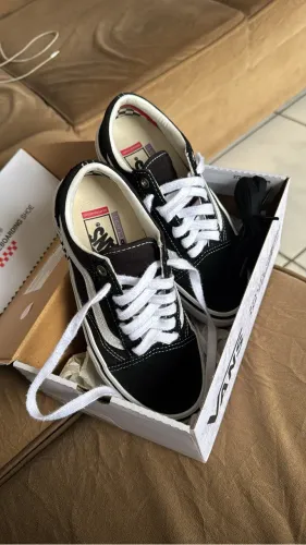 Tênis Vans Original Nº 35 - Usado 2x - Com Caixa - R$ 350,00