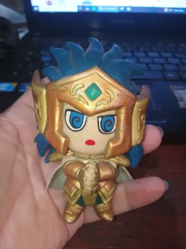Petit Chara em Biscuit Camus de Aquário Saindo Seiya Cavaleiros do Zodíaco 