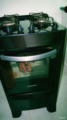 Fogão marca Continental 4 bocas mesa de vidro - Preto
