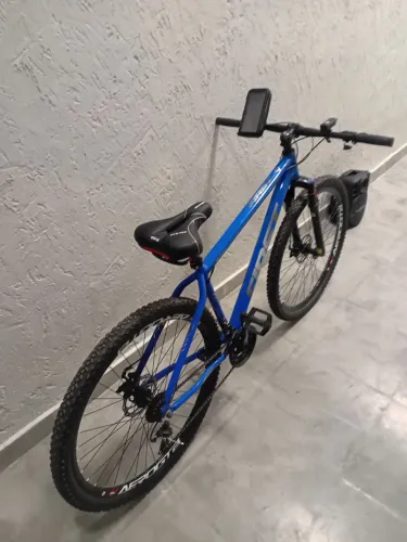 Bicicleta aro 29 , quadro 21 - usada apenas 2 dias totalmente inteira sem nenhum defeito!