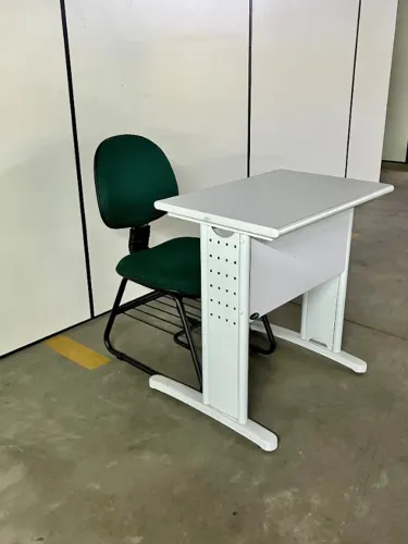 Conjunto Escolar Completo (Mesa + Cadeira) - Ideal para Escolas, Cursos e Igrejas | 300 Un