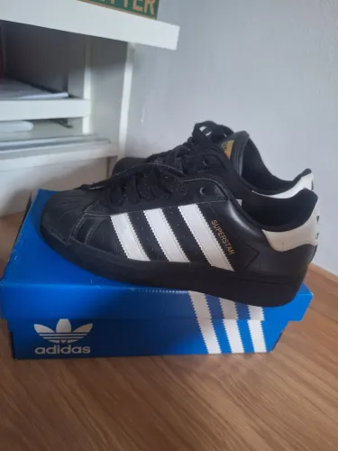 Tênias Adidas Superestar XLG