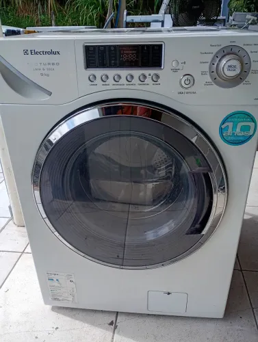 Máquina lava e seca Eletrolux 9 kilos