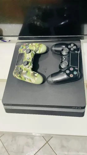 Play 4 500gb 2 controles funcionando 
