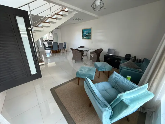 Casa à venda com 3 suítes em Vila Augusta, Guarulhos - SP