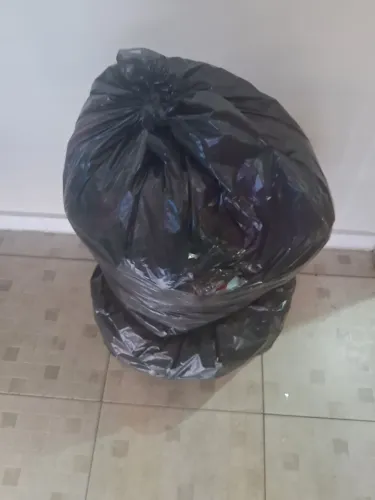 Roupas pra doação mais de menina do que menino