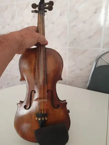 Violino canhoto todo restaurado verniz goma laka