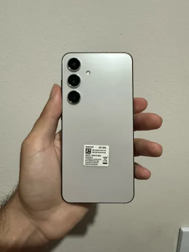 Samsung S24