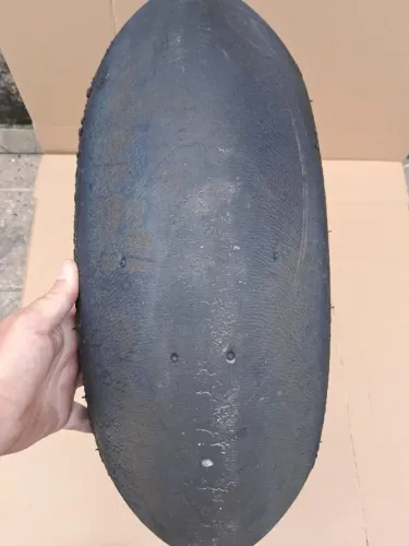 Pneu usado Pirelli slik 200 65 17
