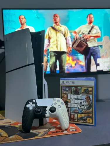 PS5 slim + GTA V