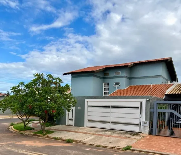 Sobrado com 4 quartos para Locação, Carandá Bosque - Campo Grande
