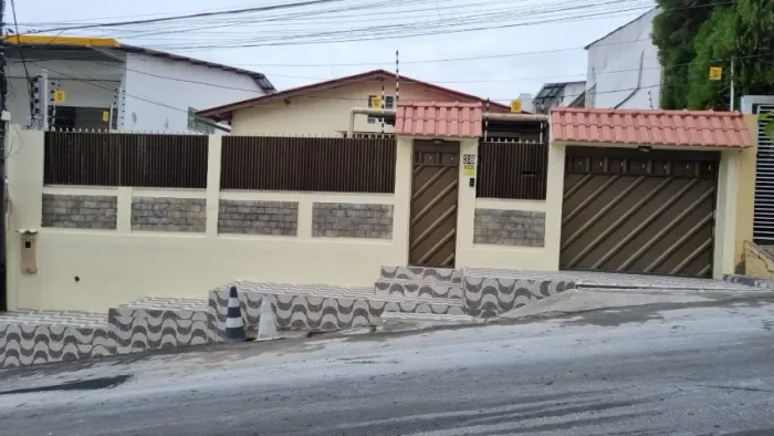 Casa 3 quartos (2 suítes) - Cj Vila Municipal - Adrianópolis