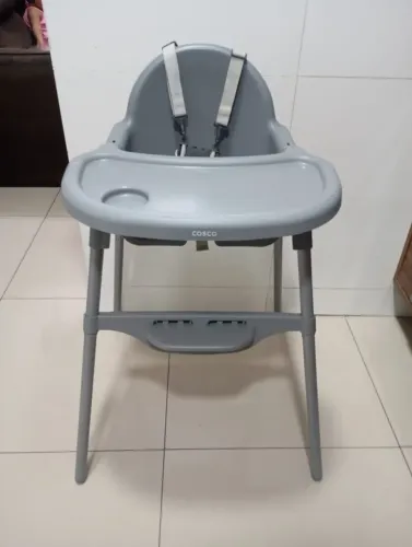 Cadeirinha de alimentação, marca Cosco