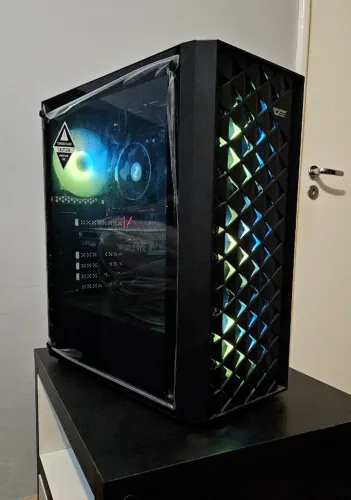 PC GAMER (Semi-Novo) - RTX3060 // Ryzen 5 5600 // 1TB // 16GB RAM