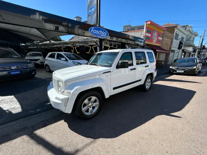 Jeep Cherokee Sport 3.7 4X4 V6 12V Aut. 2012