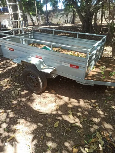 Vende se essa carretinha