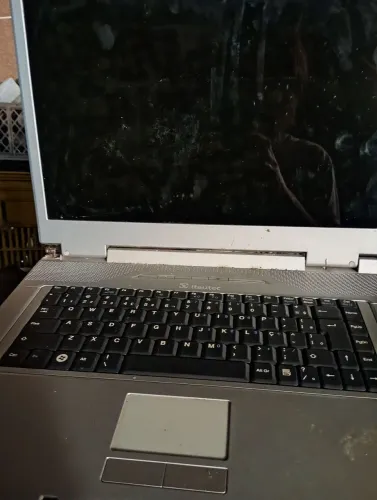 Notebook com defeito