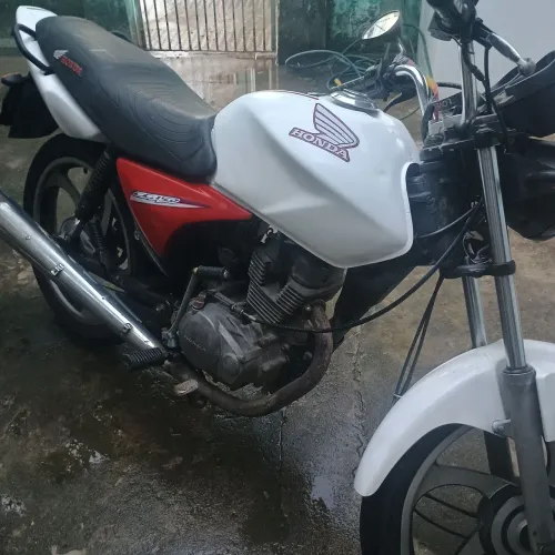 Moto carburada