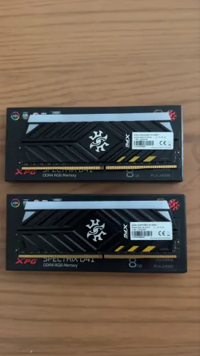 Memória RAM XPG DDR4 8GB 3000MHz RGB