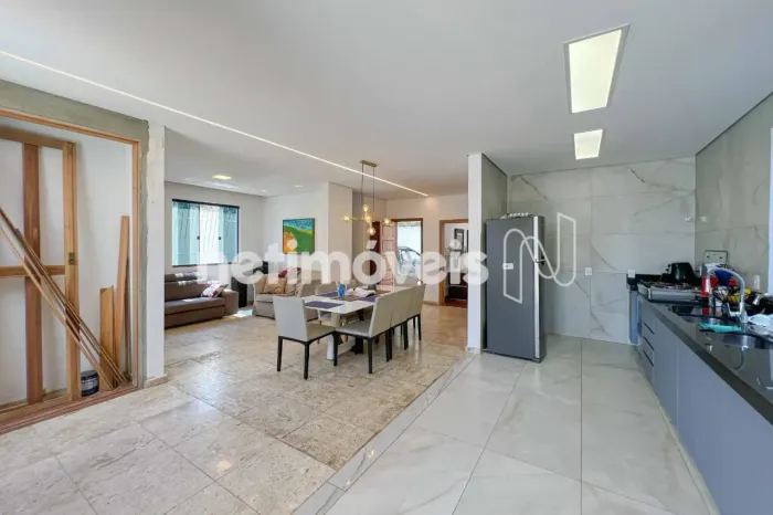 Compre Casa com habite-se, estuda permuta, toda reformada, aceita financiamento bancário,
