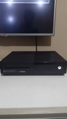 XBOX ONE FAT 500GB + 14 JOGOS ORIGINAIS FAVOR LER DESCRIÇÃO