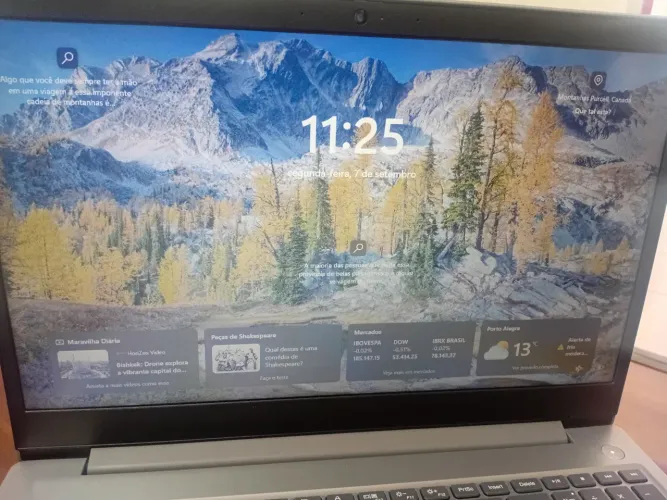 Notebook em ótimo estado, sem avarias ou marca de uso