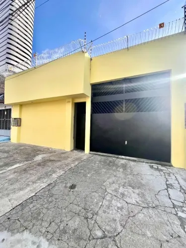 PRÉDIO COMERCIAL- TERR. 12X50mts.