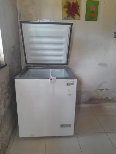 Vende-se um freezer consul