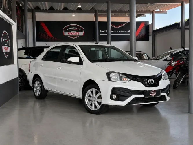 Toyota Etios X Plus Sedan 1.5 Flex 16V 4P Aut. 2020