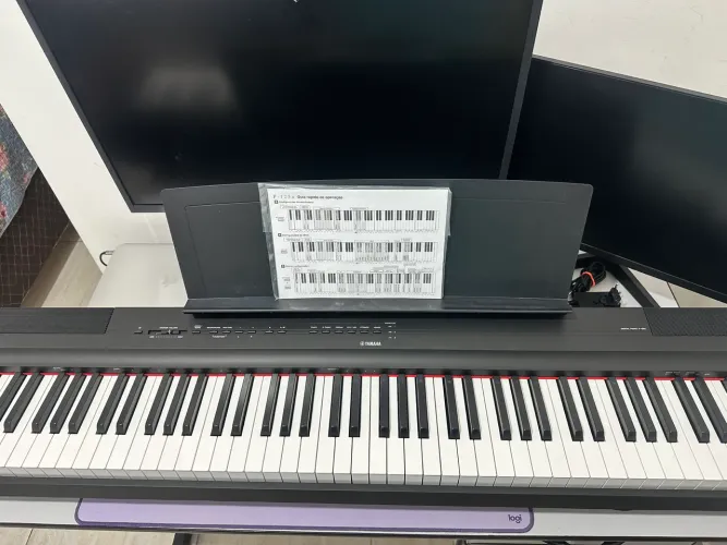 Piano Digital Yamaha P125a - impecável