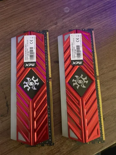 Memória XPG RGB 8GB DDR4 4133Mhz