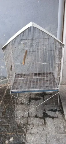 Gaiola com base de inox