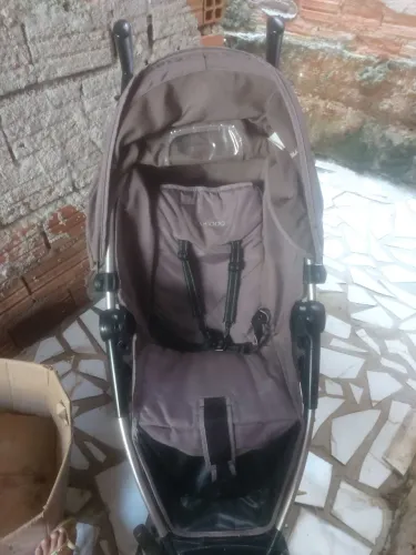 Carrinho de bebê kiddo