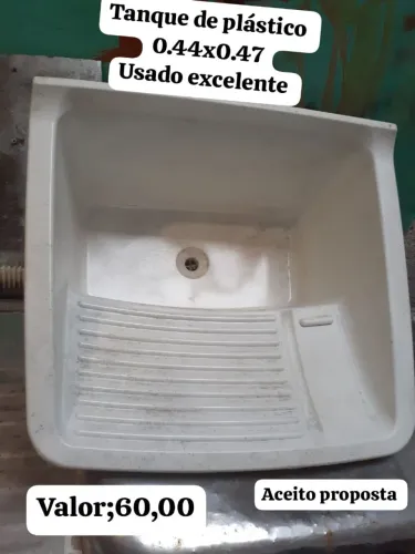 Tanque plástico usado 0.44x0.47 aceito proposta
