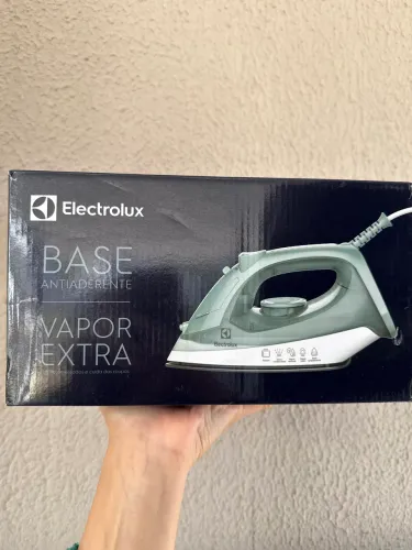 Ferro de Passar Roupa Electrolux NUNCA USADO