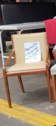 Cadeiras 300 cada madeira